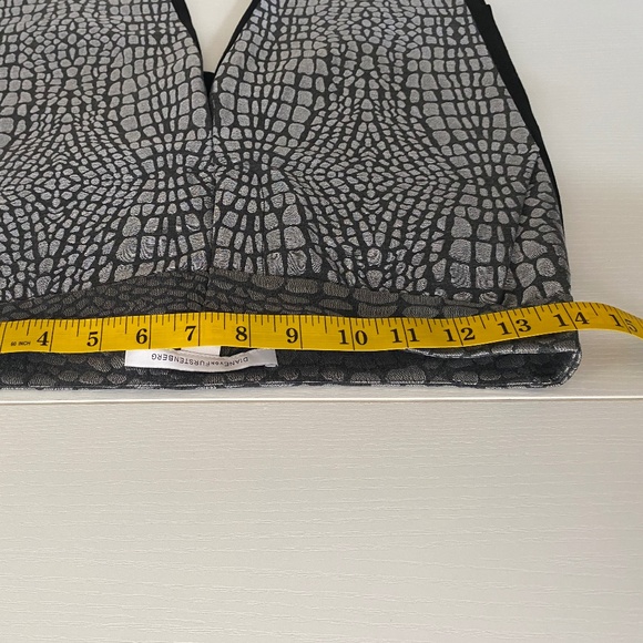 Diane von Furstenberg DVF Alexis Jacquard Alligator Pants Nightfall Size 2 - Picture 16 of 16